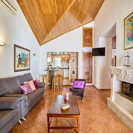 Single-storey House, 4 Bedrooms * Albufeira