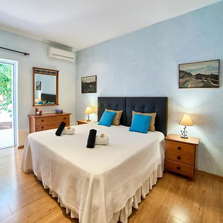 فيلة Villa In Albufeira Near Sea Beach *